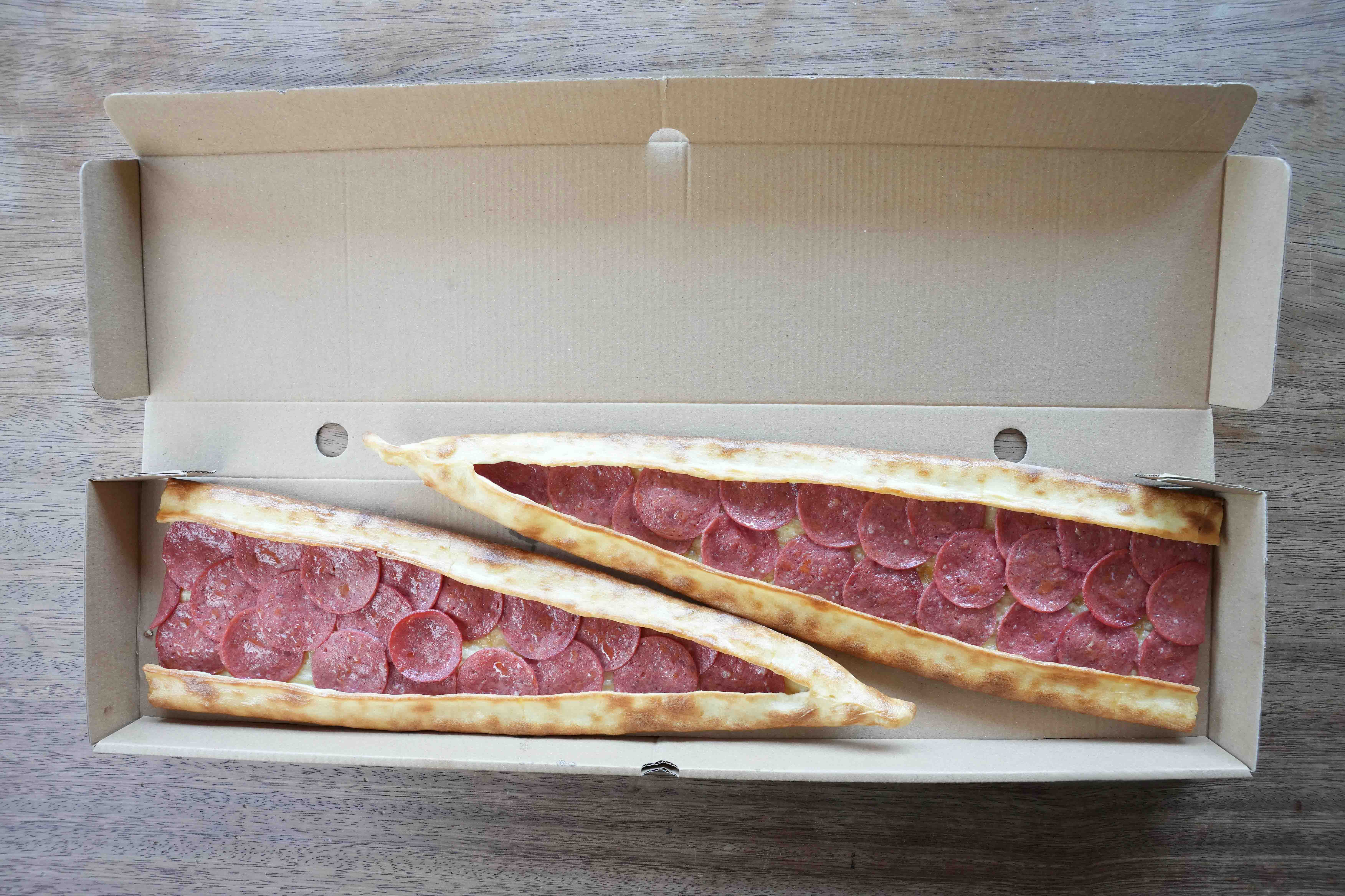Sucuklu Pide